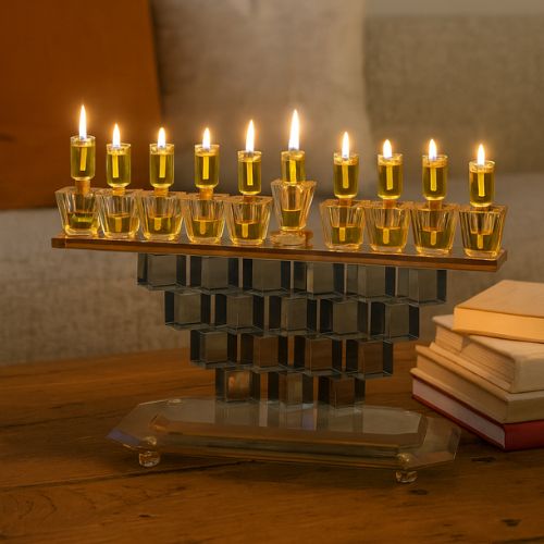 חנוכיית קריסטל מהודרת ומפוארת לחנוכה - אורך 17 ס"מ - Image 2